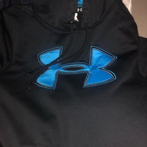 Underarmour sweatshirt